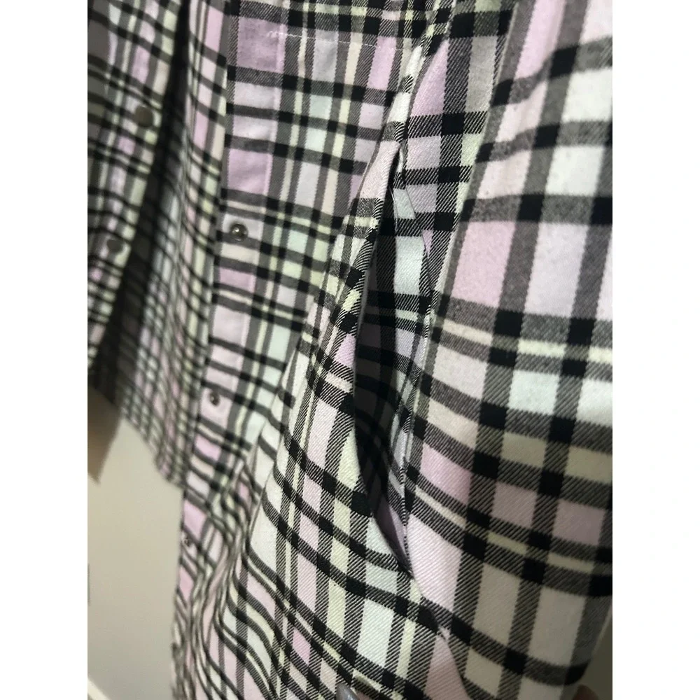 Torrid Plaid‎ Hooded Shirt Jacket White Pink Black Snap Front Plus Size